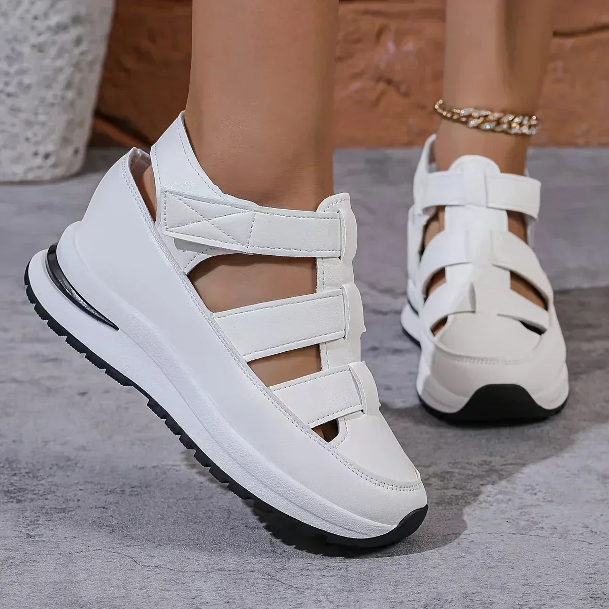 Velésia Women's Orthopedic Sandals