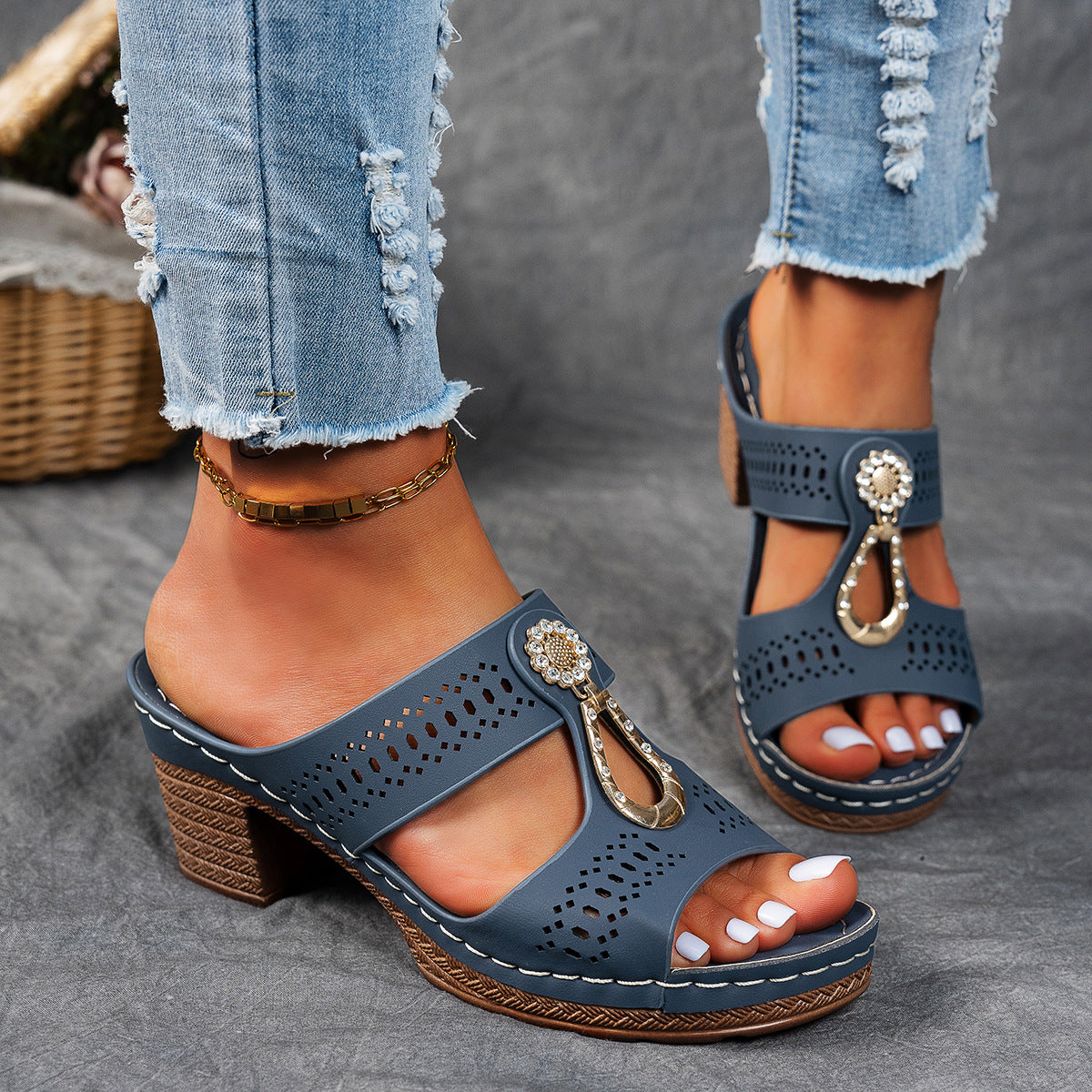 Vera Women's Comfort Flat Sandals